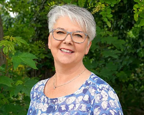 Luzia SCHÄFER – Außendienst Pural